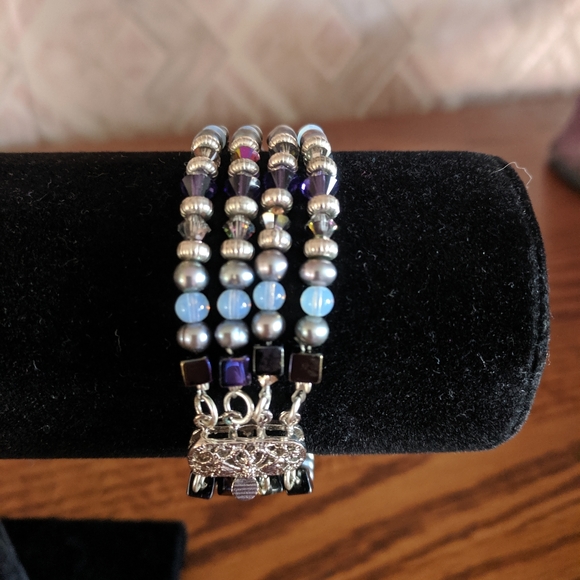 Beaded bracelet - Picture 2 of 2